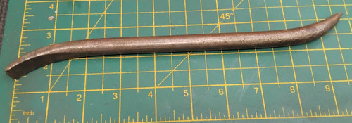 Vintage tool room - 9.75", pry