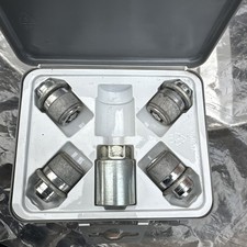 GENUINE TOYOTA LEXUS LOCKING WHEEL NUTS WITH KEY BRAND NEW PW456-00013