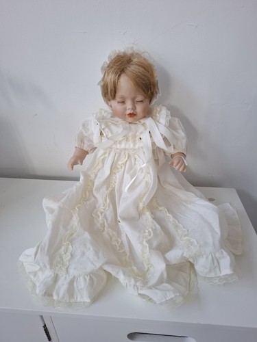 Vintage porcelain sleeping - vintage,