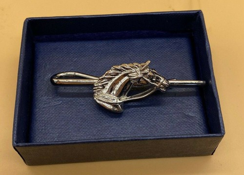 Stunning silver metal - stunning,