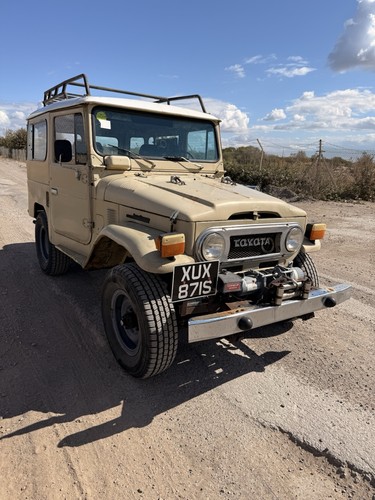 Toyota land cruiser fj40 - land,