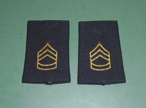 Pair army female sergeant - female,