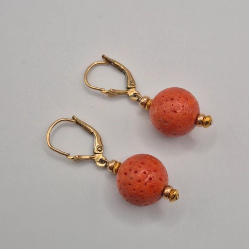 9ct gold coral leverback - &,