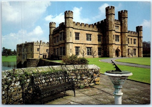 Postcard leeds castle - castle,