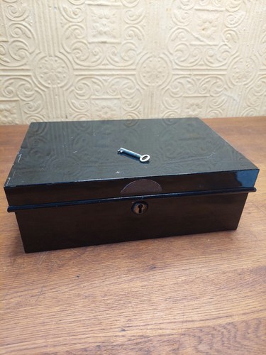 Vintage metal victa series - "victa, series"