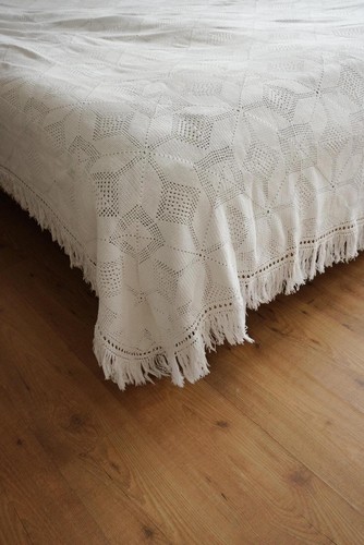 Vintage white crochet - white,