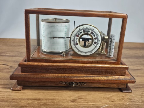 Barograph with glass chart - with,