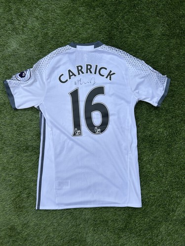 Manchester united shirt match - manchester,