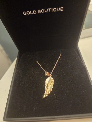 9ct gold angel wing pendant - angel,