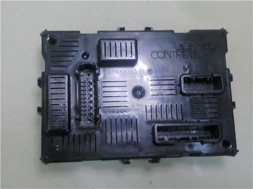 284b2em03b uch nissan note - uch,