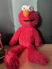 KAWS x UNIQLO Sesame Street