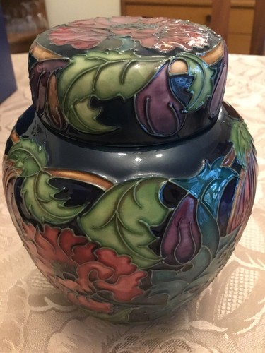 Moorcroft othello ginger jar - ,