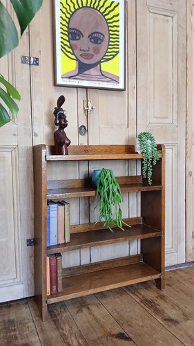Antique light oak - light, open
