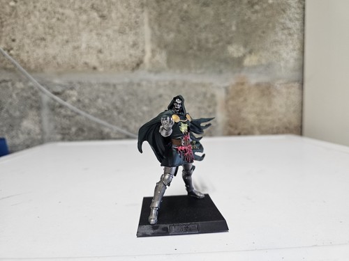 Classic marvel figurine - marvel,