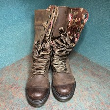 RARE Dr. Marten Triumph Floral