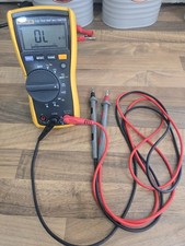 Fluke 115 Handheld Digital