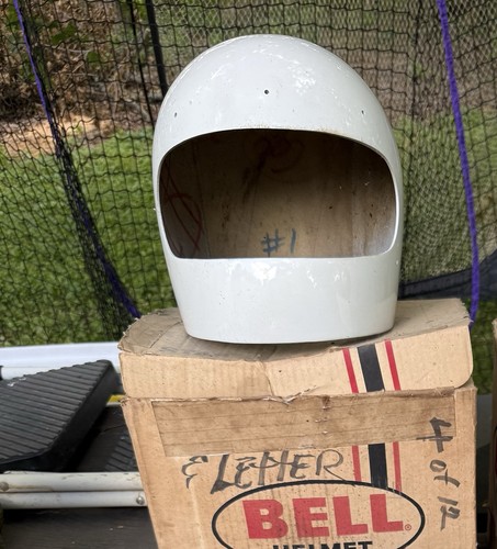 Bell helmet shell with box - shell,