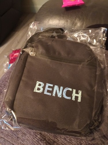 Black bench man - black,