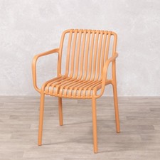 COLOURFUL OUTDOOR CARVER