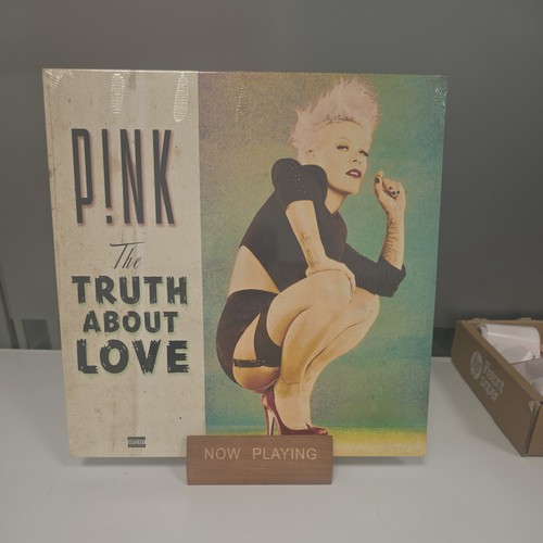 Vinyl pink truth - about, love