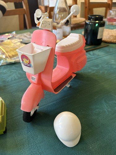 Barbie vintage scooter - barbie,