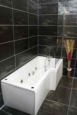 L Shaped Whirlpool Shower Bath and Screen with Jets Light Options Right Hand