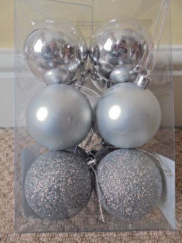 Christmas tree baubles x12 - tree,