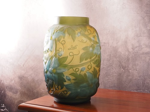 Art nouveau glass vase - glass, –
