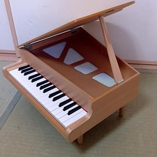 KAWAI Mini Grand Piano 1144 32