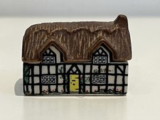 Wade Whimsey-on-Why Pump House Cottage Set 1 Number 1 Vintage