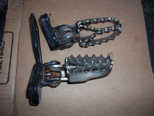 Sinnis apache 125 - pair, of