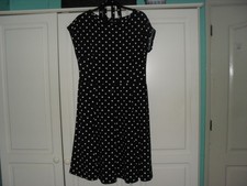 Wallis Black / White Spot Fit and Flare Dress & Belt - Size 14 - Unworn