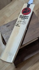 Sunny tonny cricket - sunny,