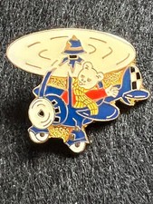 RUPERT BEAR FLYING POLICE HELICOPTER AIRPLANE PIN BADGE