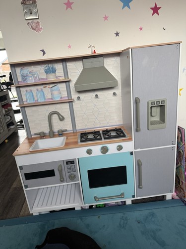 Kids wooden kitchen - wooden, kidkraft