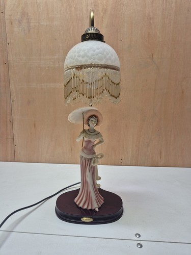 Vintage lady figurine table - vintage,