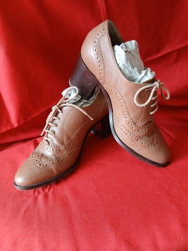 Women 1940s vintage style - vintage,