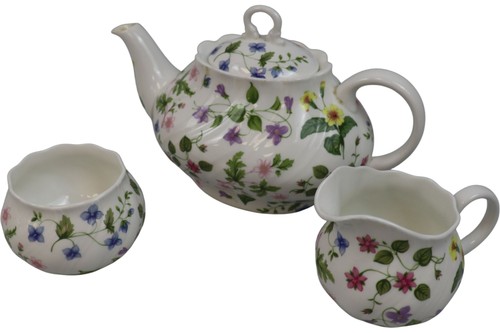Queens country meadow - meadow, teapot