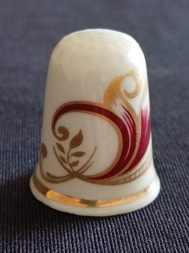Gold leaves thimble - thimble, hexagon