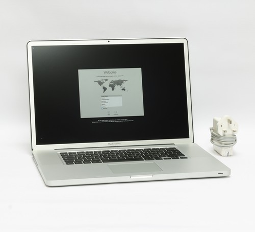 Inch apple macbook pro - 17-inch,