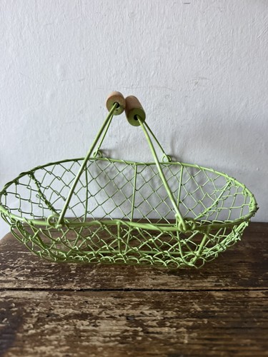 Primitive green wire - wire, decor