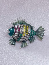 Rainbow Fish Brooch Pin Sparkly Crystal Ocean Animal Jewelry Gift Accessory
