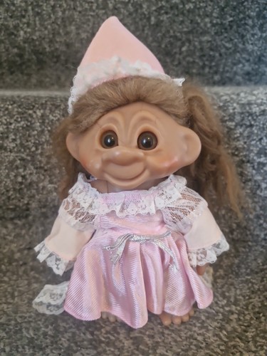 Vintage dam troll princess - vintage,
