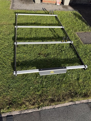 Vauxhall vivaro roof bars - roof,