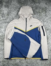 Nike Tech Fleece Size Medium