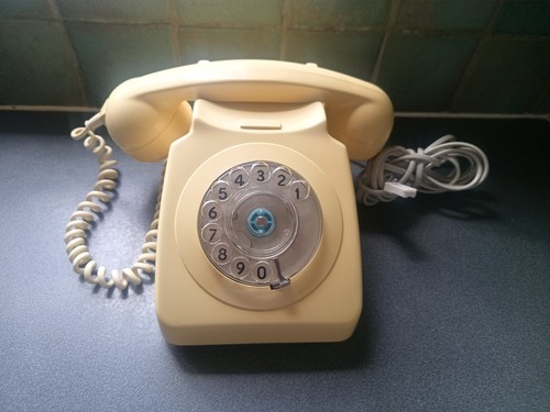 Rotary telephone read - telephone, (read