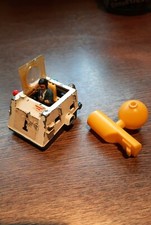 Corgi 811 James Bond Moon Buggy - Original Complete survival pod + oxygen tanks