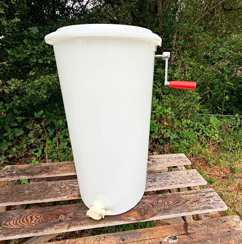 Honey extractor manual frame - extractor,