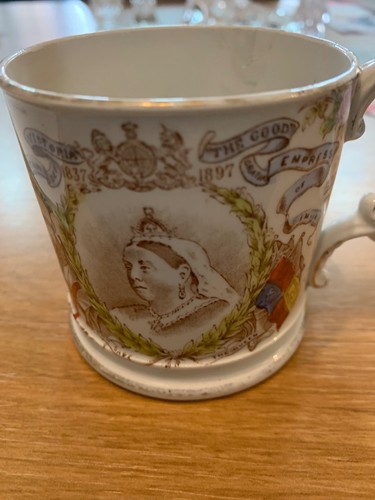 Queen victoria ceramic cup - queen,