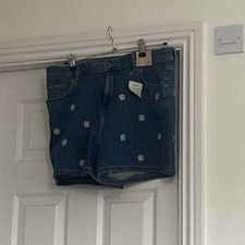 Ladies Petit Daisy Shorts Size